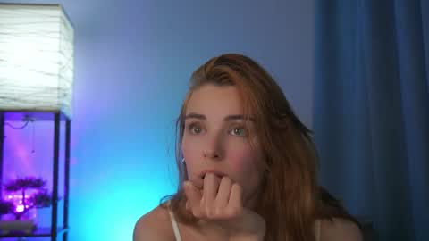 Snapshot of foxy_cute4you chatting on May 31, 7:37 pm Eva online show from May 31, 7:37 pm
