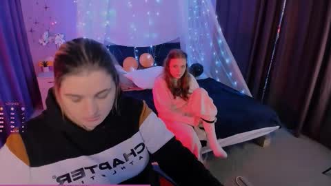 foxy_tease_ online show from November 2, 8:00 pm