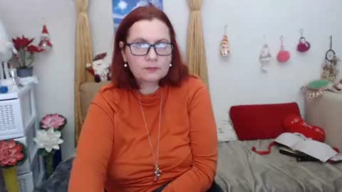 Snapshot of foxydesiree chatting on January 10, 10:36 pm foxydesiree online show from January 10, 10:36 pm