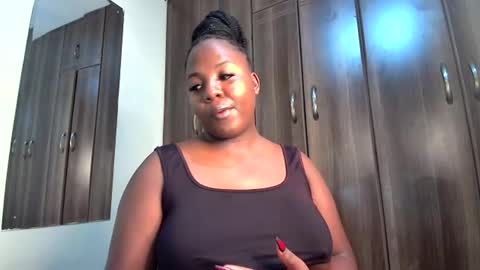 Snapshot of foxykay1 chatting on December 3, 4:36 am Kayla online show from December 3, 4:36 am