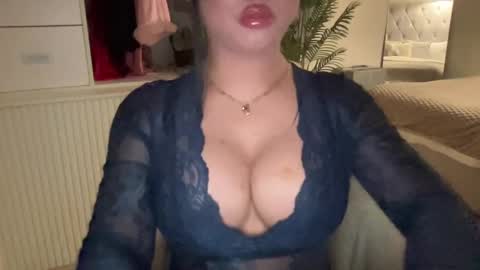 Snapshot of foxyluscious chatting on February 15, 7:17 pm Ms Celeste Anne online show from February 15, 7:17 pm