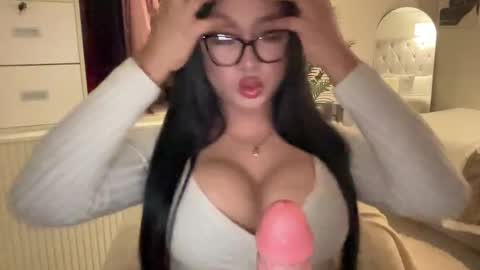 Snapshot of foxyluscious chatting on February 23, 10:09 pm Ms Celeste Anne online show from February 23, 10:09 pm