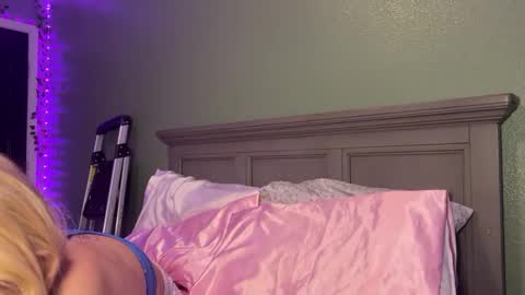 roxie online show from September 17, 6:37 am