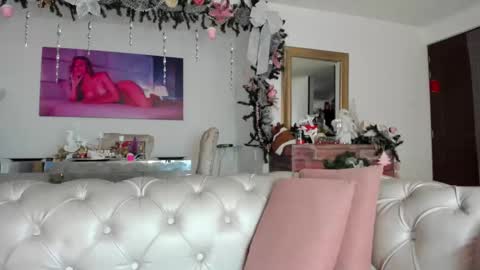 IM FRAIDER online show from December 28, 3:37 pm