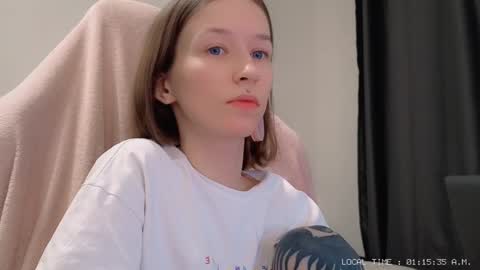 Snapshot of fran_bow chatting on December 26, 10:20 pm fran_bow online show from December 26, 10:20 pm