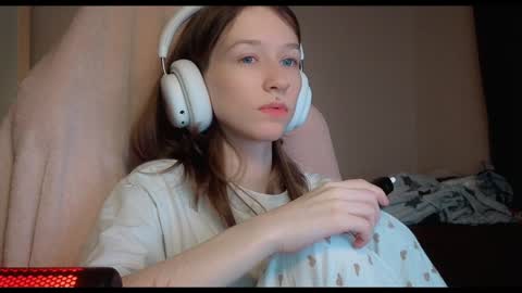 Snapshot of fran_bow chatting on February 2, 5:15 pm fran_bow online show from February 2, 5:15 pm