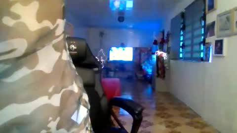 Snapshot of francelune chatting on December 3, 2:48 pm francelune online show from December 3, 2:48 pm