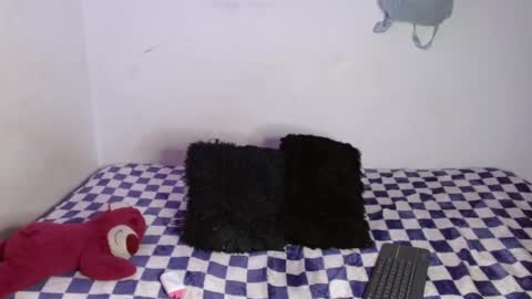 Snapshot of frances_ka chatting on October 4, 10:19 pm francesca online show from October 4, 10:19 pm