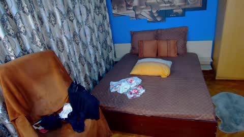 Snapshot of francesca_evanss chatting on February 2, 12:40 am Francesca - online show from February 2, 12:40 am