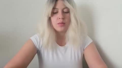 Snapshot of francescaasmith chatting on October 24, 9:22 pm Francesca online show from October 24, 9:22 pm