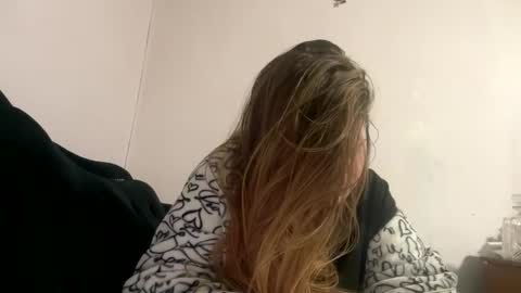 francescafey online show from January 23, 9:18 am