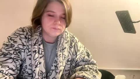 francescafey online show from September 19, 4:47 am