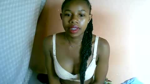 Snapshot of franciefrancie chatting on February 28, 9:44 pm francilla online show from February 28, 9:44 pm