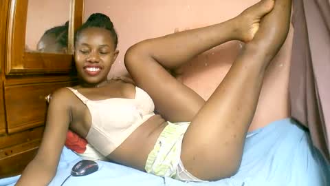 Snapshot of franciefrancie chatting on March 2, 3:27 pm francilla online show from March 2, 3:27 pm