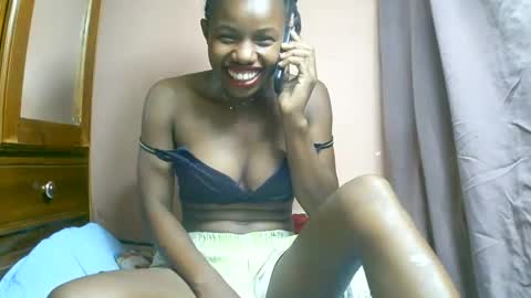 Snapshot of franciefrancie chatting on March 3, 9:00 am francilla online show from March 3, 9:00 am