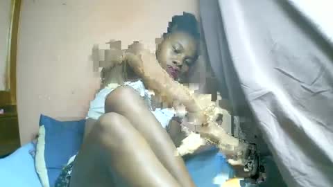 Snapshot of franciefrancie chatting on March 5, 6:33 am francilla online show from March 5, 6:33 am