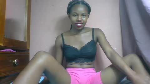 Snapshot of franciefrancie chatting on March 7, 2:34 pm francilla online show from March 7, 2:34 pm