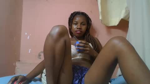 Snapshot of franciefrancie chatting on March 10, 6:34 pm francilla online show from March 10, 6:34 pm