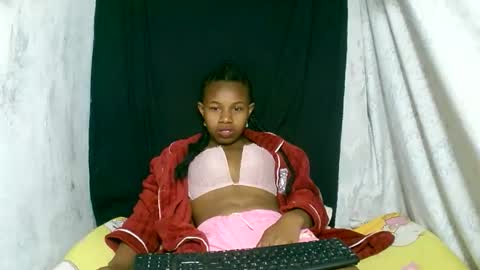 Snapshot of franciefrancie chatting on September 21, 10:33 pm francilla online show from September 21, 10:33 pm