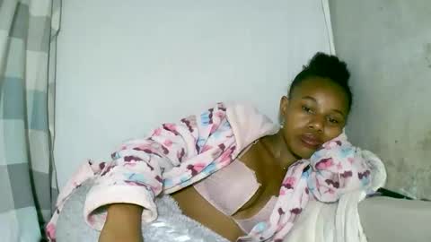 Snapshot of franciefrancie chatting on October 8, 7:11 pm francilla online show from October 8, 7:11 pm