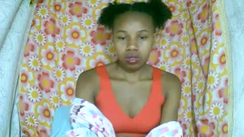 Snapshot of franciefrancie chatting on October 28, 2:53 pm francilla online show from October 28, 2:53 pm