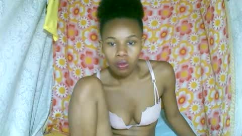 Snapshot of franciefrancie chatting on November 3, 3:02 pm francilla online show from November 3, 3:02 pm