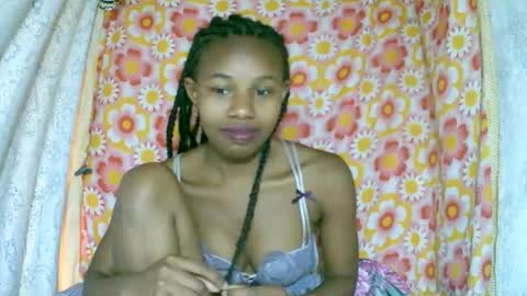 Snapshot of franciefrancie chatting on November 7, 8:03 am francilla online show from November 7, 8:03 am