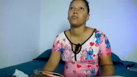 francihot4 online show from March 29, 2:33 am