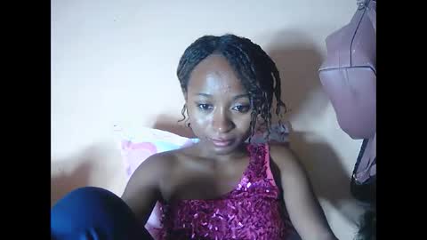 Snapshot of francine925426 chatting on October 18, 5:46 pm francine925426 online show from October 18, 5:46 pm