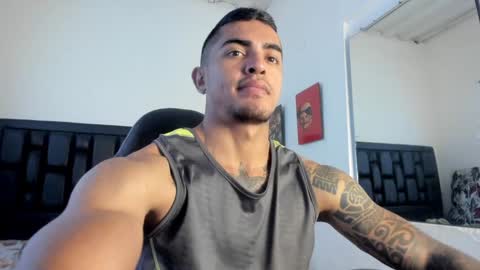 Snapshot of franco_ruiz_ chatting on December 13, 3:43 pm franco online show from December 13, 3:43 pm