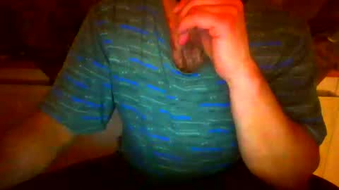 Snapshot of frank84848 chatting on December 22, 10:47 pm Frank online show from December 22, 10:47 pm