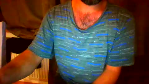 Snapshot of frank84848 chatting on December 29, 12:52 am Frank online show from December 29, 12:52 am