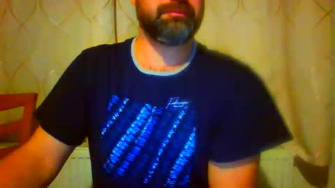 Snapshot of frank84848 chatting on November 16, 10:37 pm Frank online show from November 16, 10:37 pm