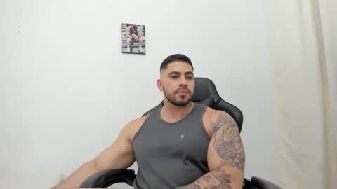 frank_foxx1 online show from February 3, 6:22 am