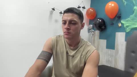 Snapshot of frank_millers chatting on October 25, 2:30 am Frank online show from October 25, 2:30 am