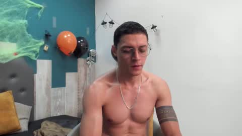 Snapshot of frank_millers chatting on November 4, 7:02 pm Frank online show from November 4, 7:02 pm