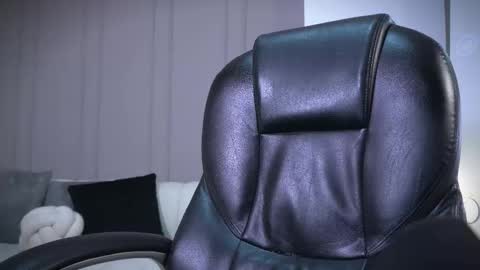 Snapshot of frankfarrellx chatting on November 8, 10:41 pm Frank Farrell. Hey remember to give me a thumbs up Ty online show from November 8, 10:41 pm