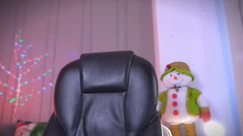 Snapshot of frankfarrellx chatting on December 3, 7:01 pm Frank Farrell. Hey remember to give me a thumbs up Ty online show from December 3, 7:01 pm