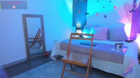 Snapshot of fransheskarossi chatting on October 22, 12:27 pm Fransheska online show from October 22, 12:27 pm