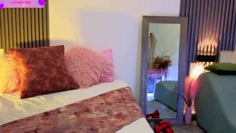 Fransheska online show from May 25, 11:38 am