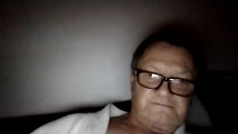 Wolfi online show from December 16, 5:29 pm