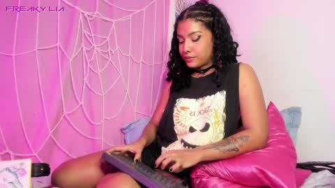 Snapshot of freaky_lia chatting on December 24, 1:38 am Lia Gomez online show from December 24, 1:38 am