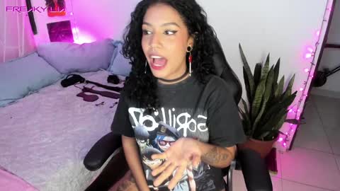 Snapshot of freaky_lia chatting on January 3, 10:08 pm Lia Gomez online show from January 3, 10:08 pm