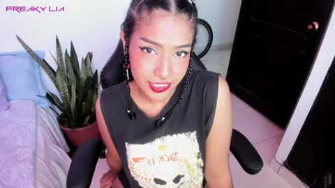 Snapshot of freaky_lia chatting on January 25, 10:39 pm Lia Gomez online show from January 25, 10:39 pm