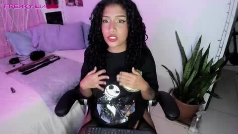 Snapshot of freaky_lia chatting on February 9, 11:04 pm Lia Gomez online show from February 9, 11:04 pm