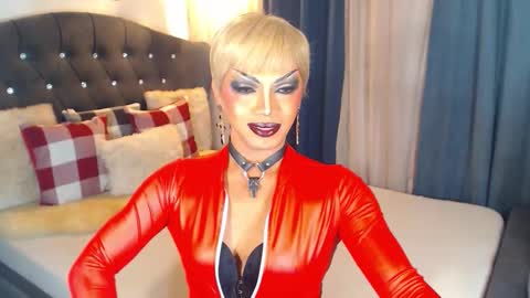 FREAKY ZIZI online show from January 16, 12:14 am