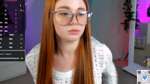 Snapshot of freckle_diyana chatting on January 10, 3:39 am Diyana online show from January 10, 3:39 am