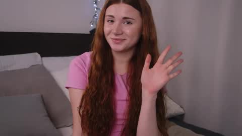 Snapshot of freckle_diyana chatting on September 23, 6:05 am Diyana online show from September 23, 6:05 am