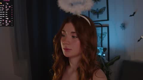 Snapshot of freckle_diyana chatting on October 31, 4:08 pm Diyana online show from October 31, 4:08 pm