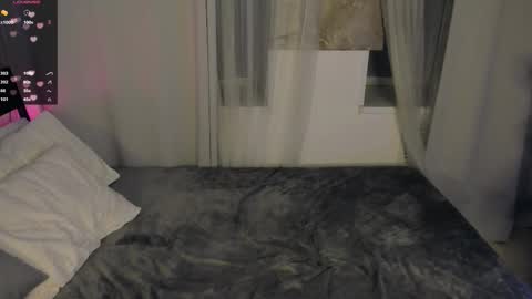 Snapshot of freckle_diyana chatting on November 7, 9:37 pm Diyana online show from November 7, 9:37 pm